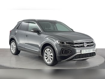 Used Volkswagen T-Roc 2024 for sale - 76040345: Photo 2