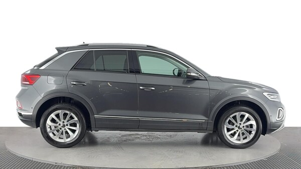 Used Volkswagen T-Roc 2024 for sale - 76040345: Photo 32