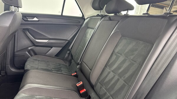 Used Volkswagen T-Roc 2024 for sale - 76040345: Photo 49
