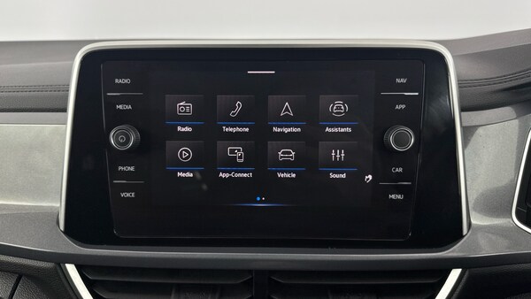 Used Volkswagen T-Roc 2024 for sale - 76040345: Photo 54