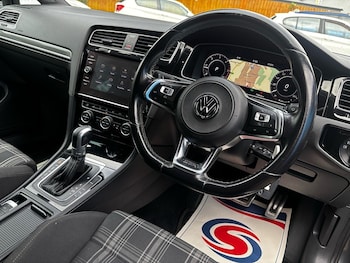 Used Volkswagen Golf 2017 for sale - 78962337: Photo