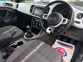 Used Volkswagen Beetle 2017 for sale - 75586210: Photo
