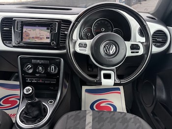 Used Volkswagen Beetle 2017 for sale - 75586210: Photo
