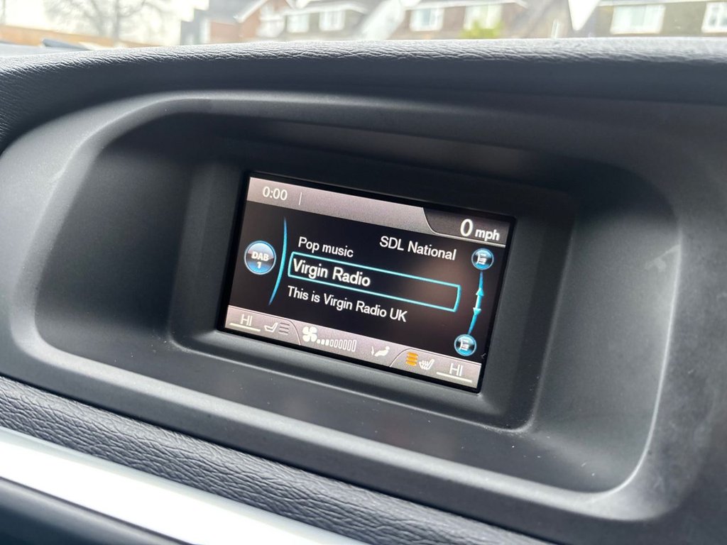 Used Volvo V40 2016 for sale - 77774856: Photo 12