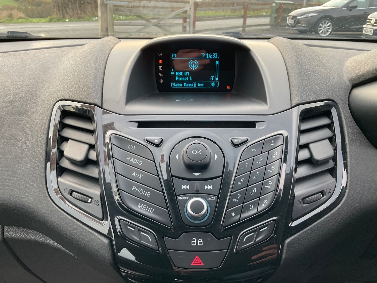 Used Ford Fiesta 2015 for sale - 76663631: Photo 12