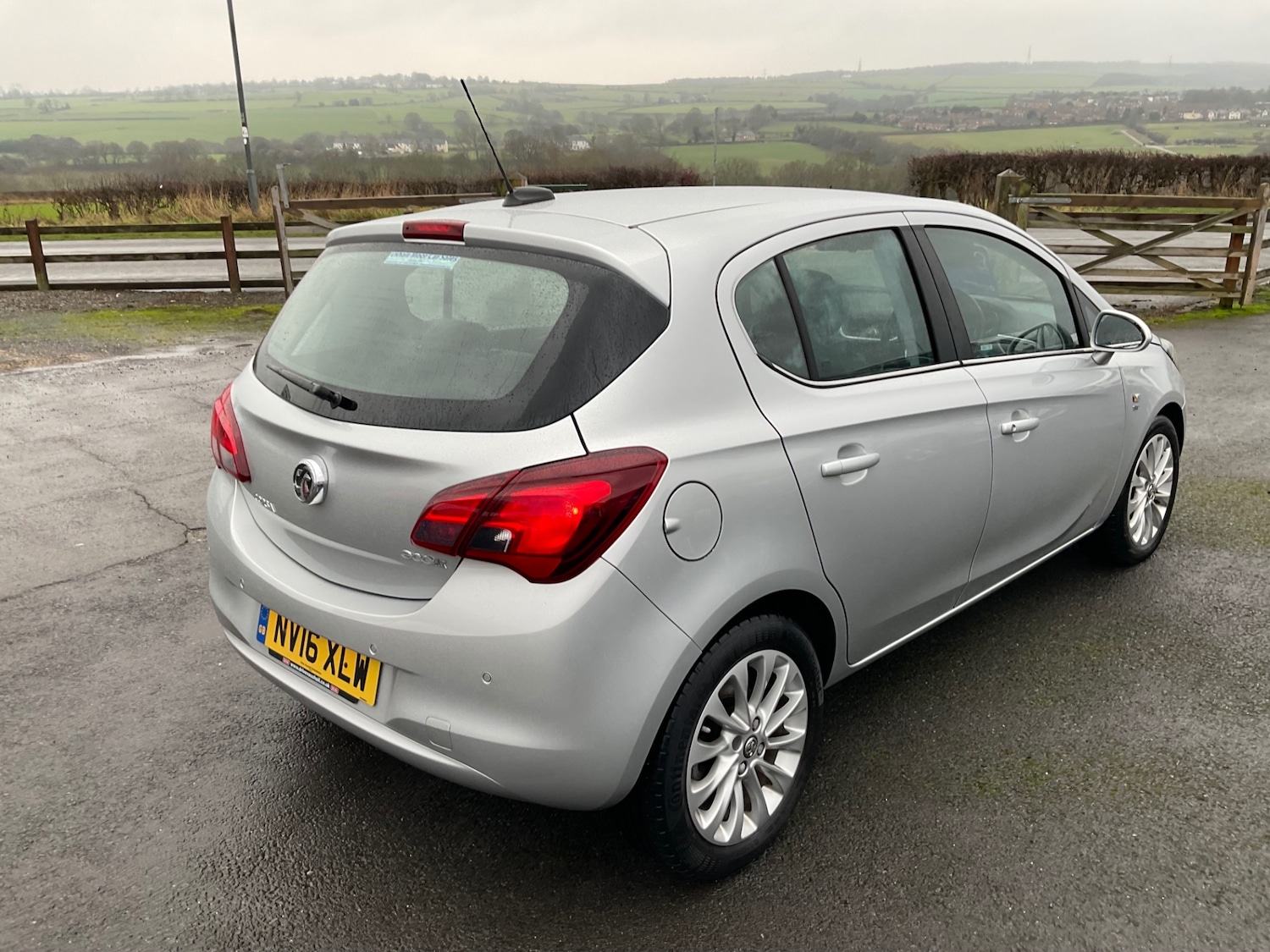 Used Vauxhall Corsa 2016 for sale - 77377804: Photo 3