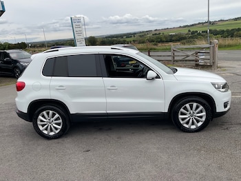 Used Volkswagen Tiguan 2015 for sale - 76102617: Photo 2