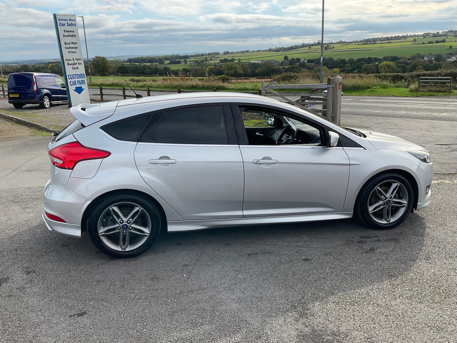 Used Ford Focus 2015 for sale - 76243114: Photo 2