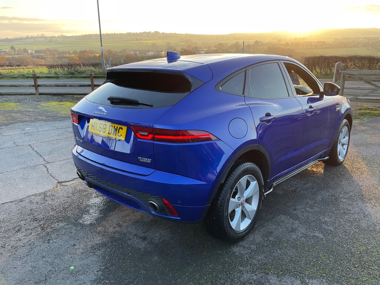 Used Jaguar E-Pace 2018 for sale - 76794979: Photo 3