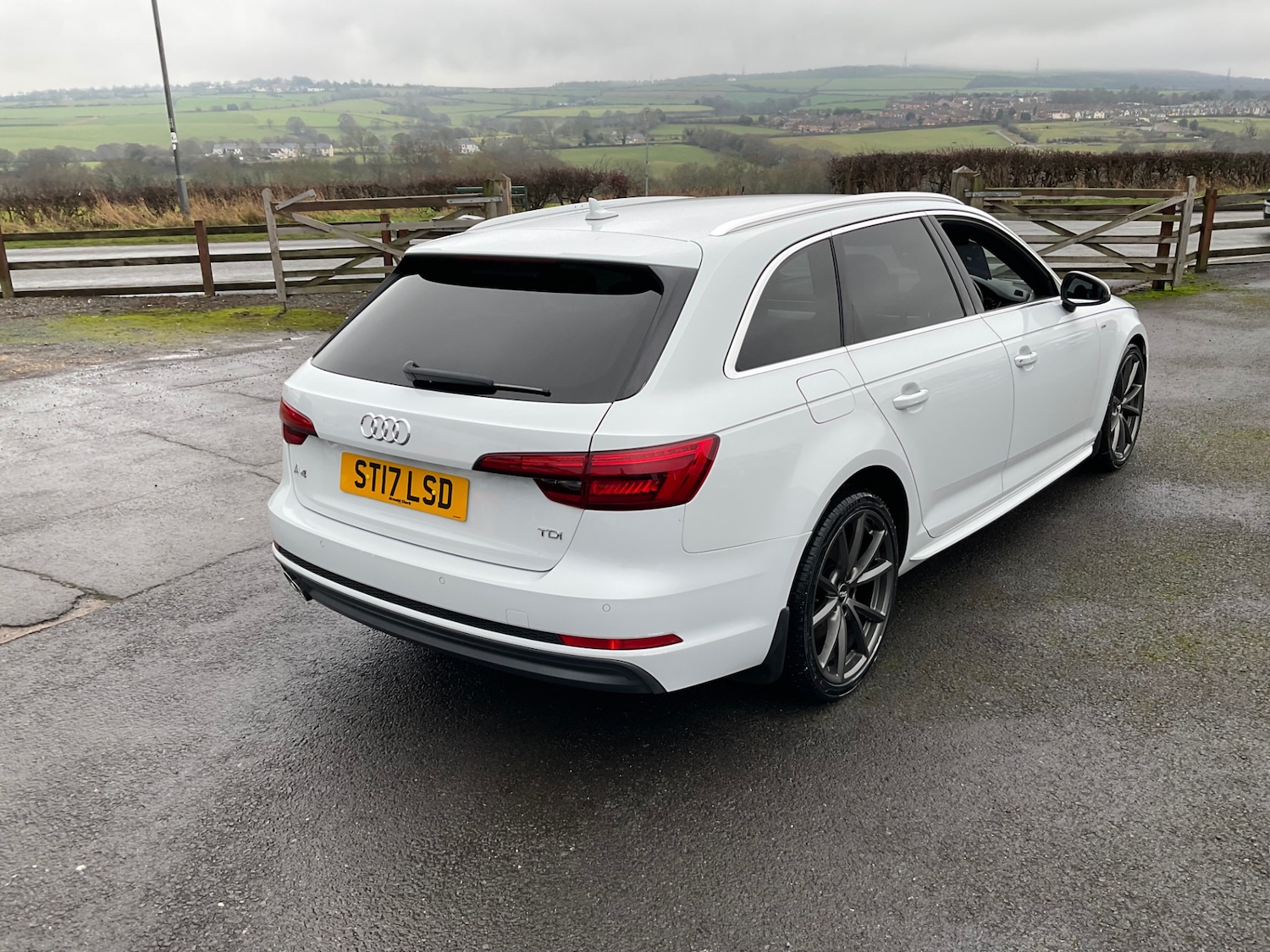 Used Audi A4 2017 for sale - 77234200: Photo 3