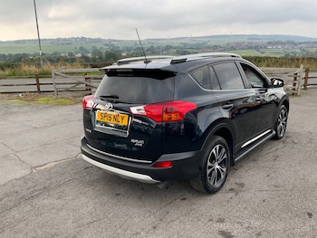 Used Toyota RAV4 2015 for sale - 76100931: Photo 3