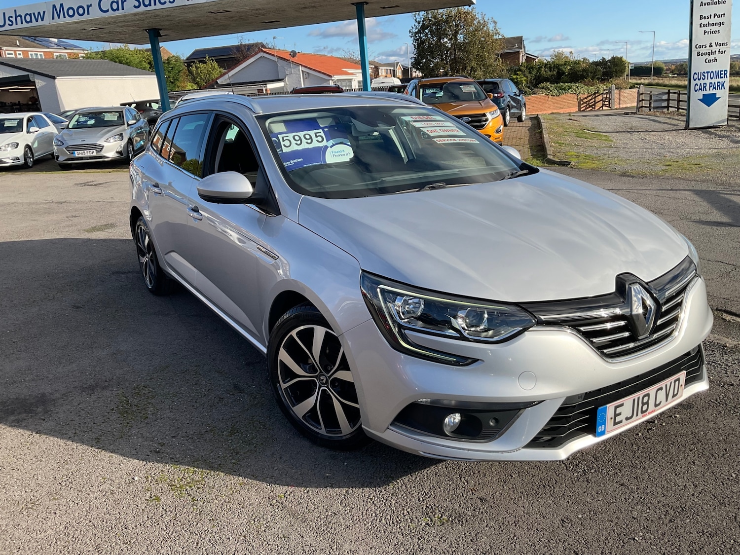 Used Renault Megane 2018 for sale - 76383392: Photo 1