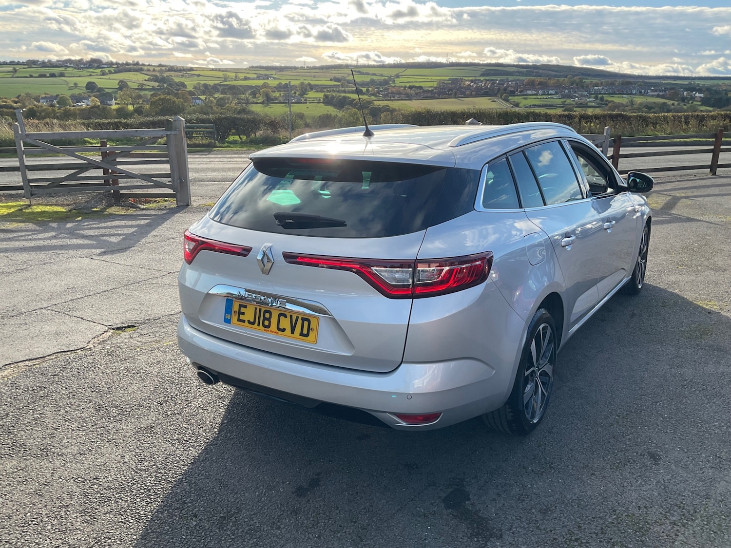 Used Renault Megane 2018 for sale - 76383392: Photo 3