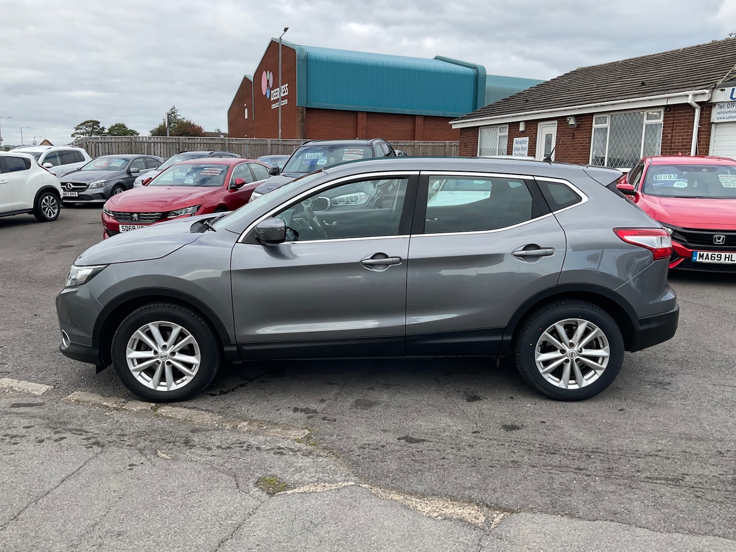 Used Nissan Qashqai 2014 for sale - 76127921: Photo 6