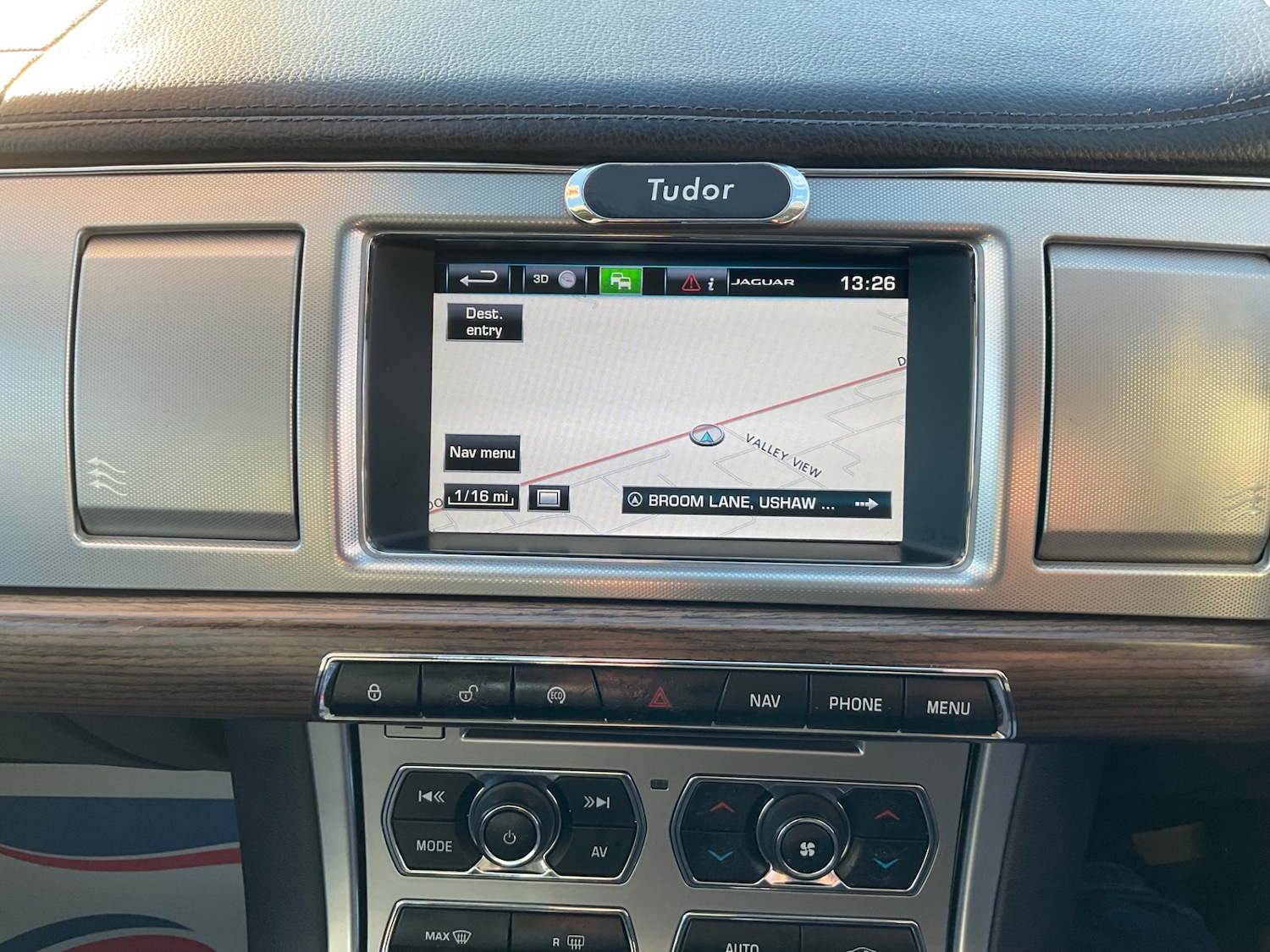 Used Jaguar XF 2014 for sale - 76626063: Photo 12