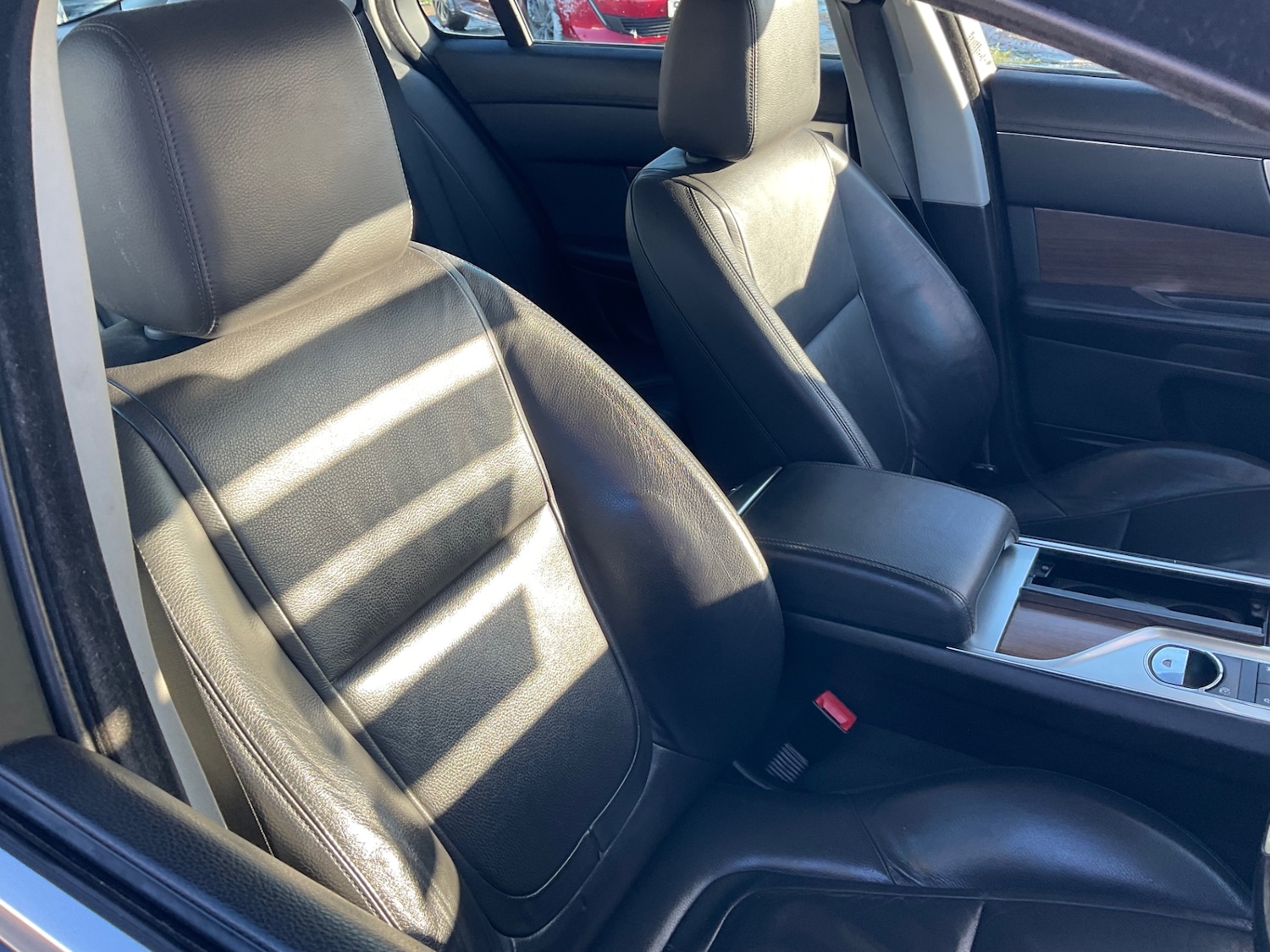 Used Jaguar XF 2014 for sale - 76626063: Photo 9