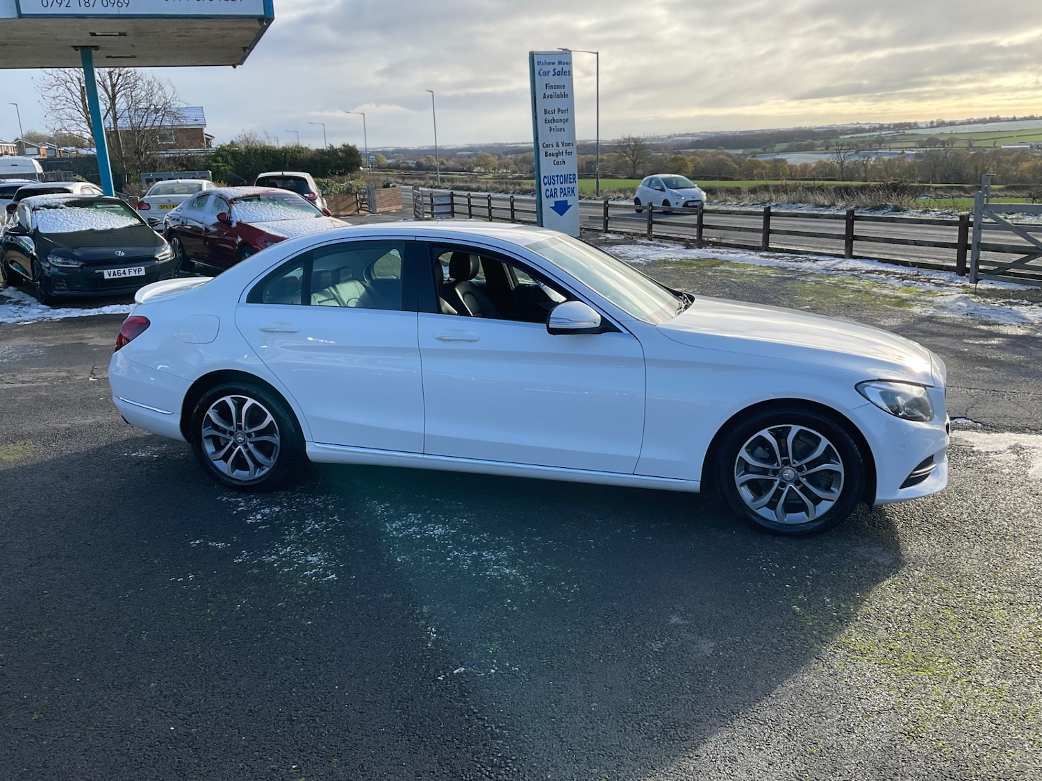 Used Mercedes-Benz C Class 2015 for sale - 76637648: Photo 2