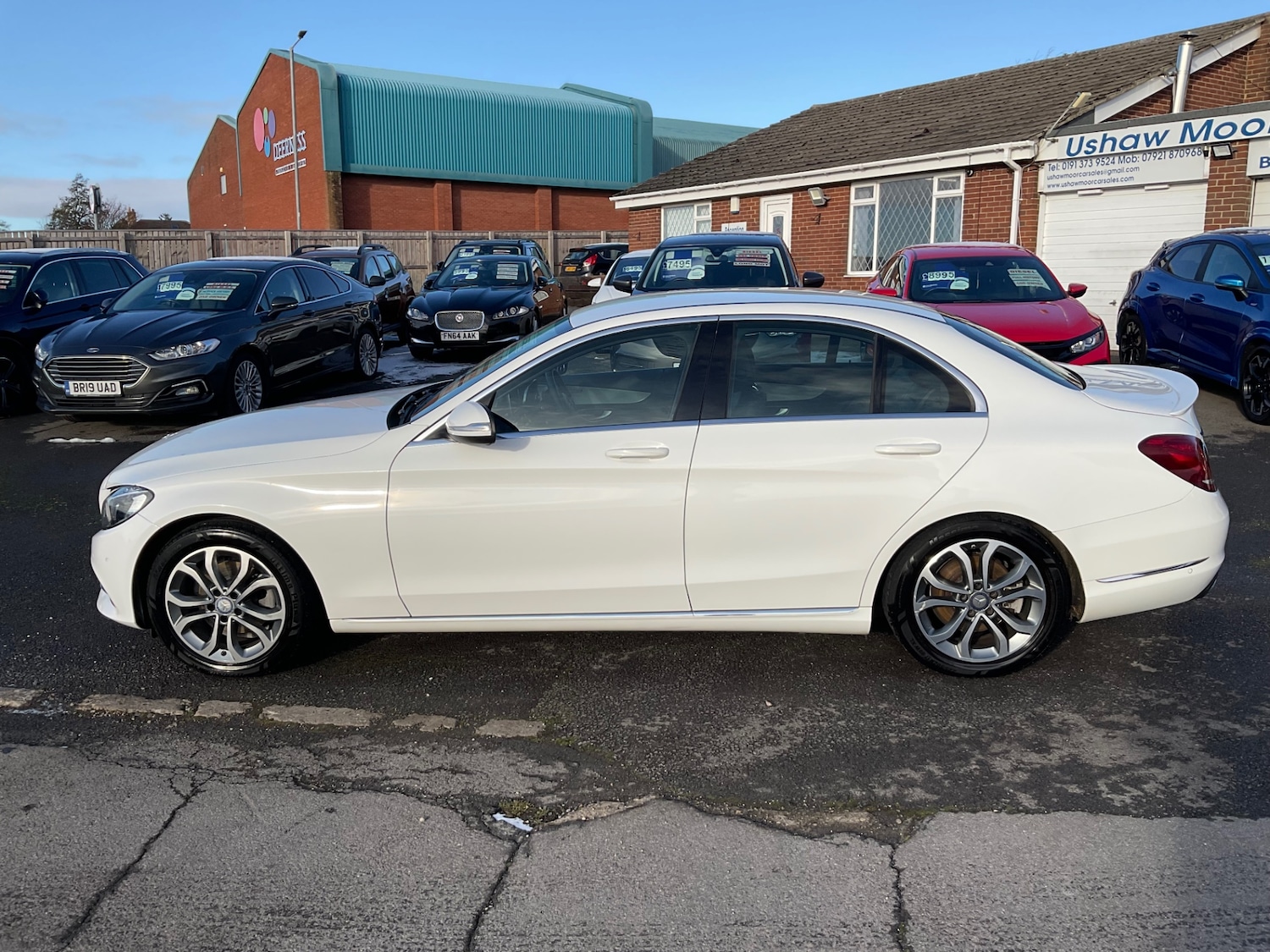 Used Mercedes-Benz C Class 2015 for sale - 76637648: Photo 6