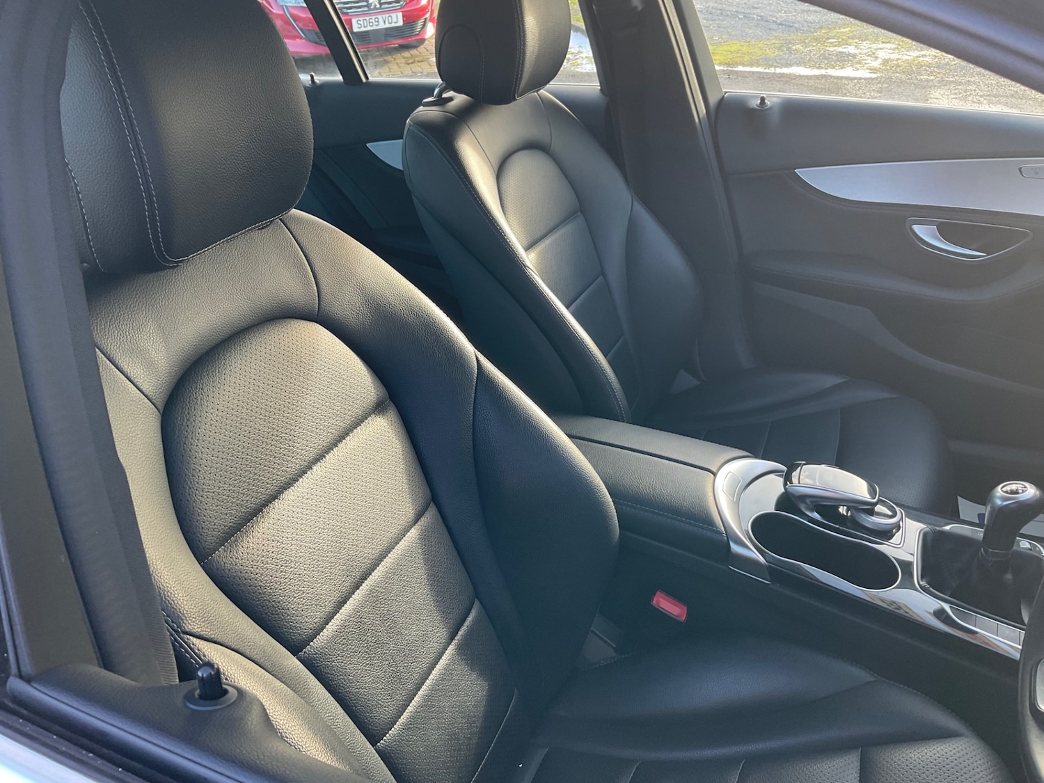 Used Mercedes-Benz C Class 2015 for sale - 76637648: Photo 9