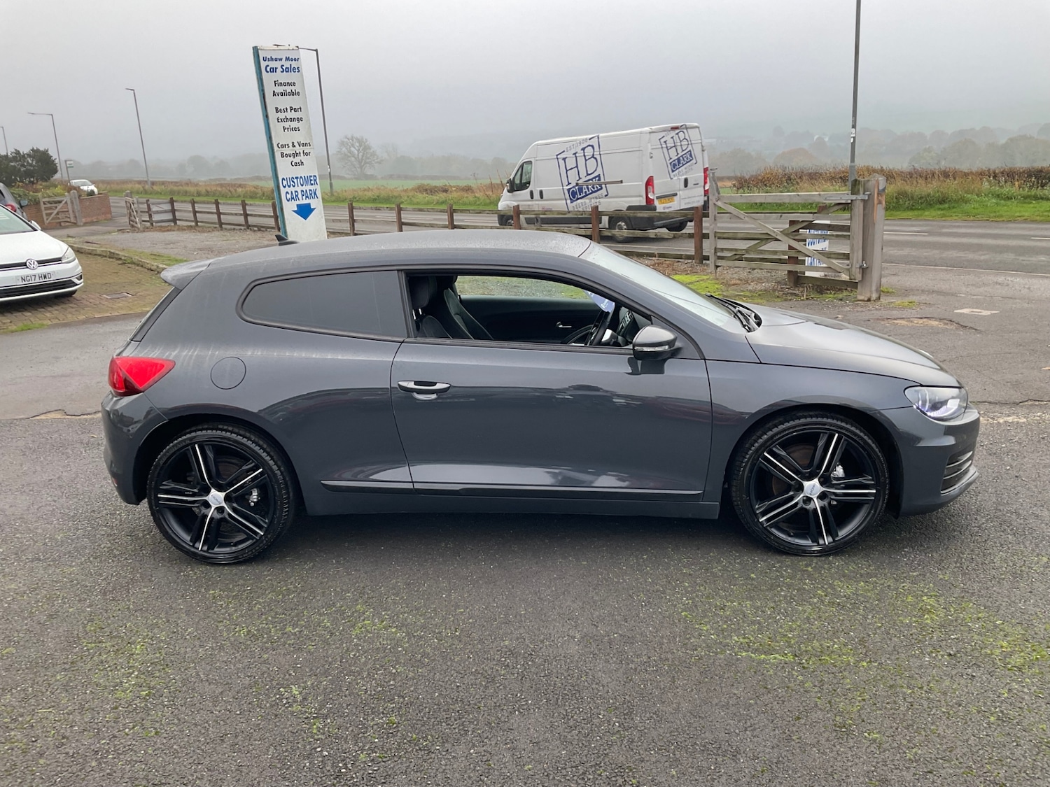 Used Volkswagen Scirocco 2015 for sale - 76504621: Photo 2