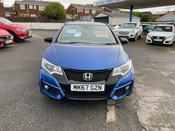 Used Honda Civic 2017 for sale - 76170401: Photo 2
