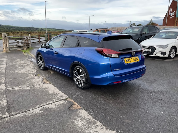 Used Honda Civic 2017 for sale - 76170401: Photo 5