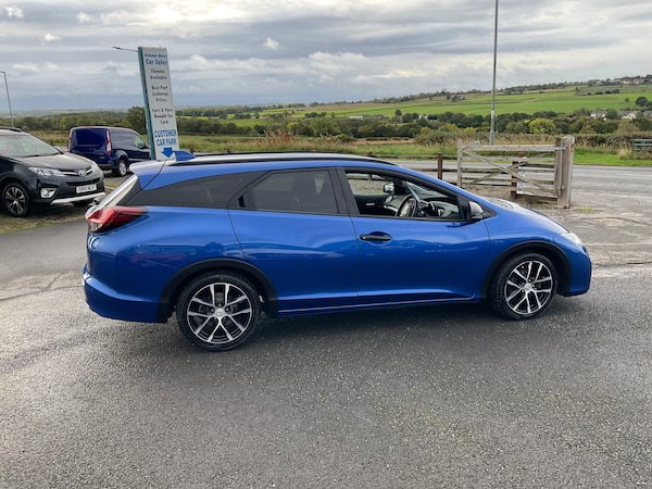 Used Honda Civic 2017 for sale - 76170401: Photo 8