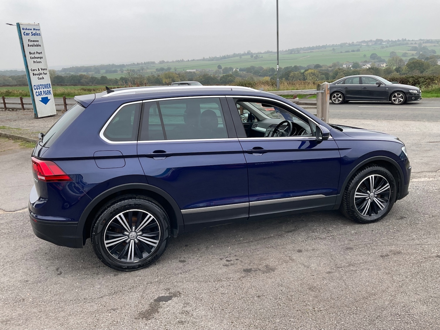Used Volkswagen Tiguan 2016 for sale - 76309743: Photo 2