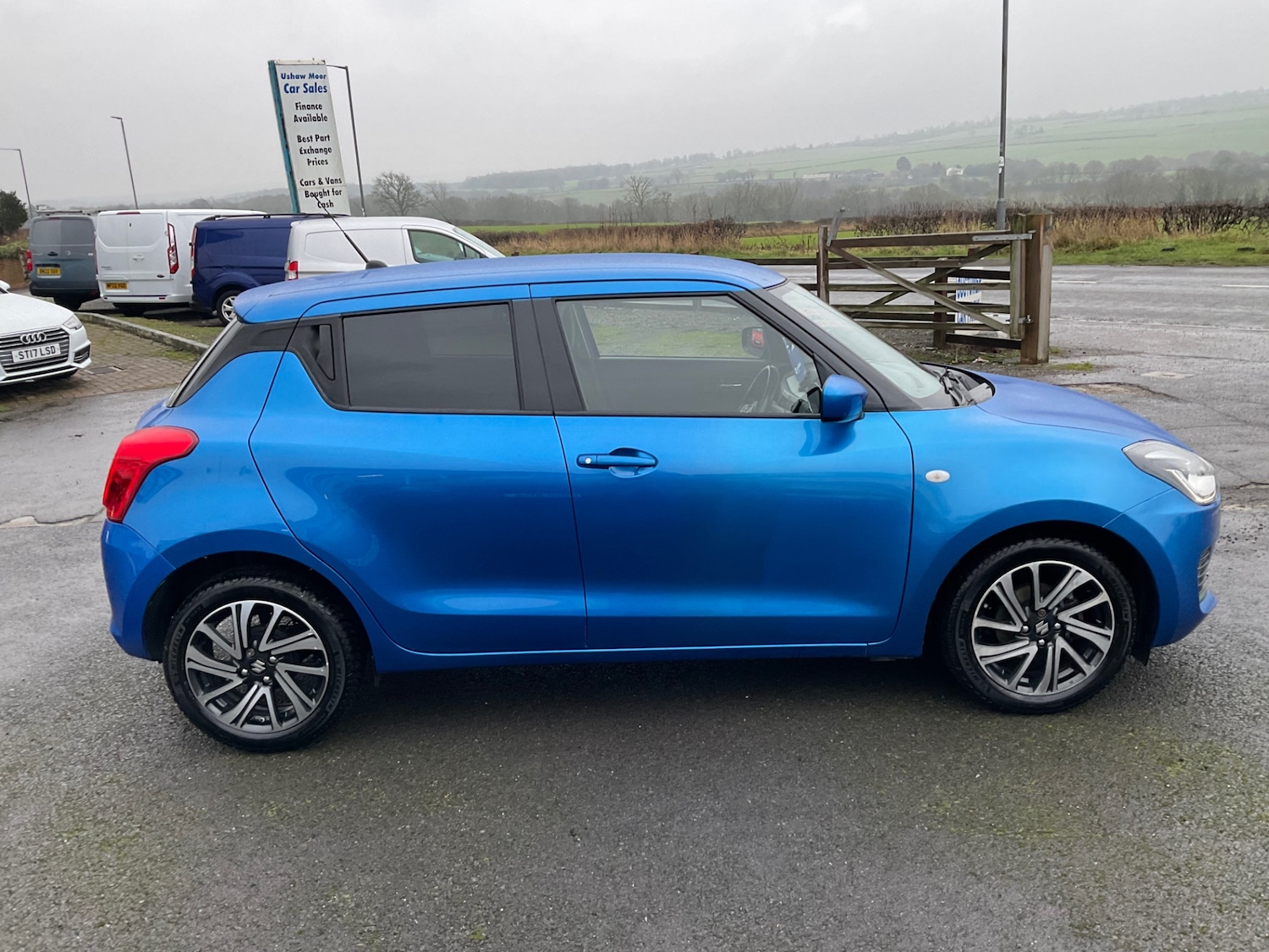 Used Suzuki Swift 2021 for sale - 77335902: Photo 2