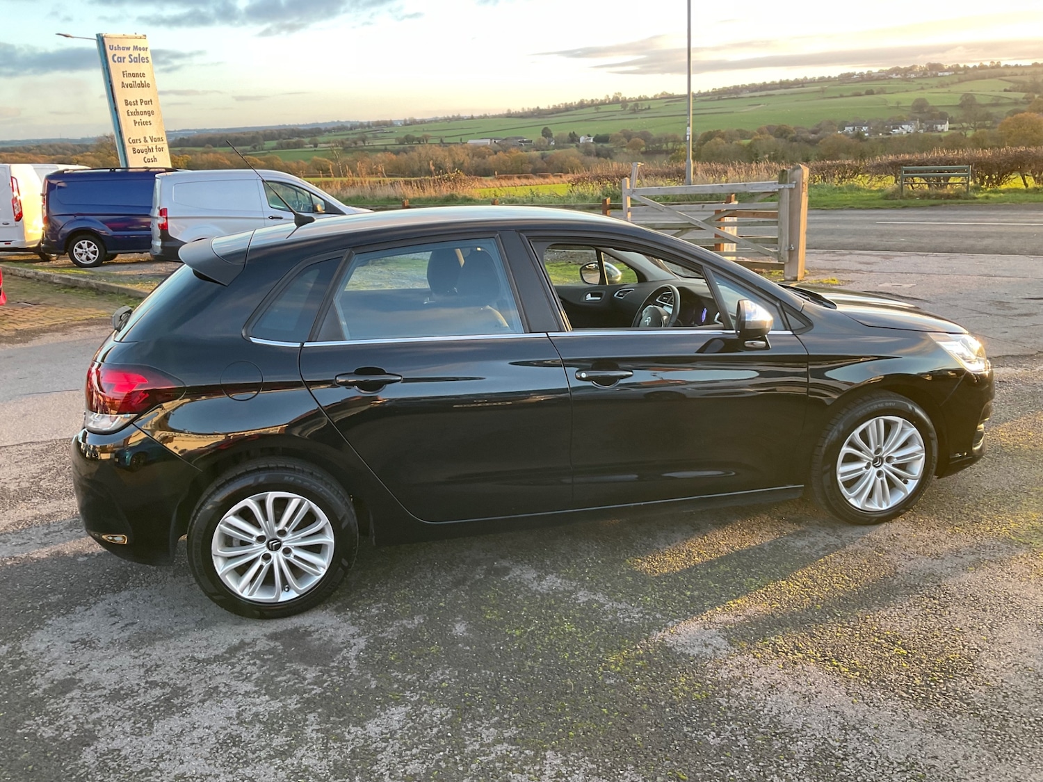 Used Citroen C4 2016 for sale - 76706118: Photo 2