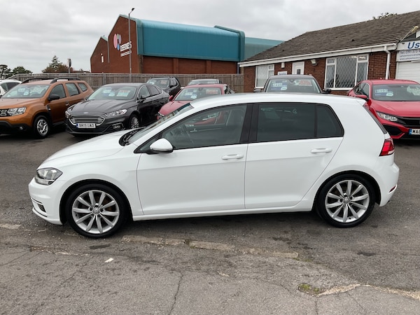 Used Volkswagen Golf 2017 for sale - 76275067: Photo 6