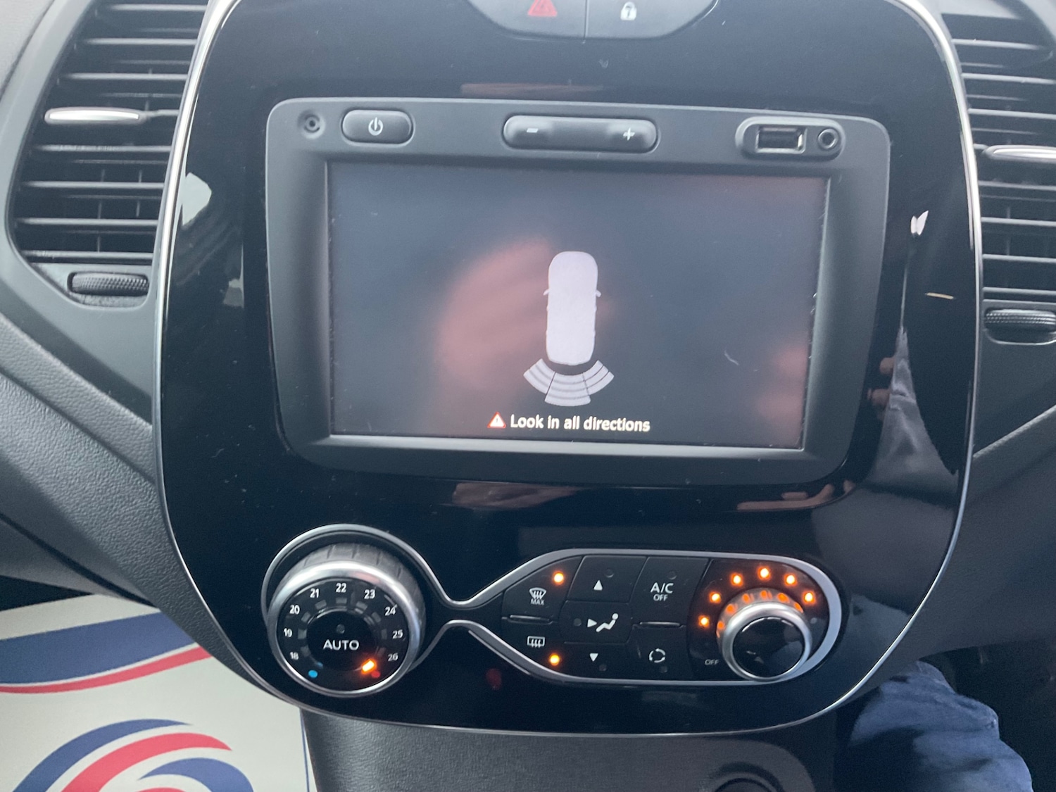 Used Renault Captur 2017 for sale - 77245316: Photo 13