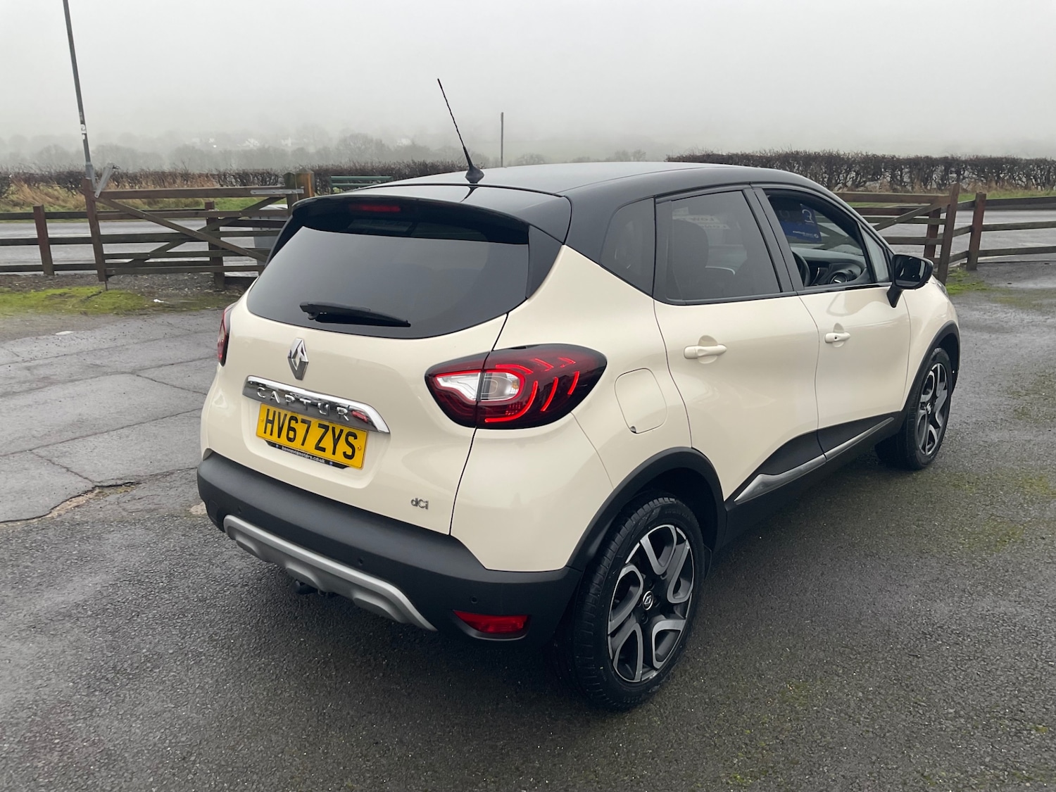 Used Renault Captur 2017 for sale - 77245316: Photo 3