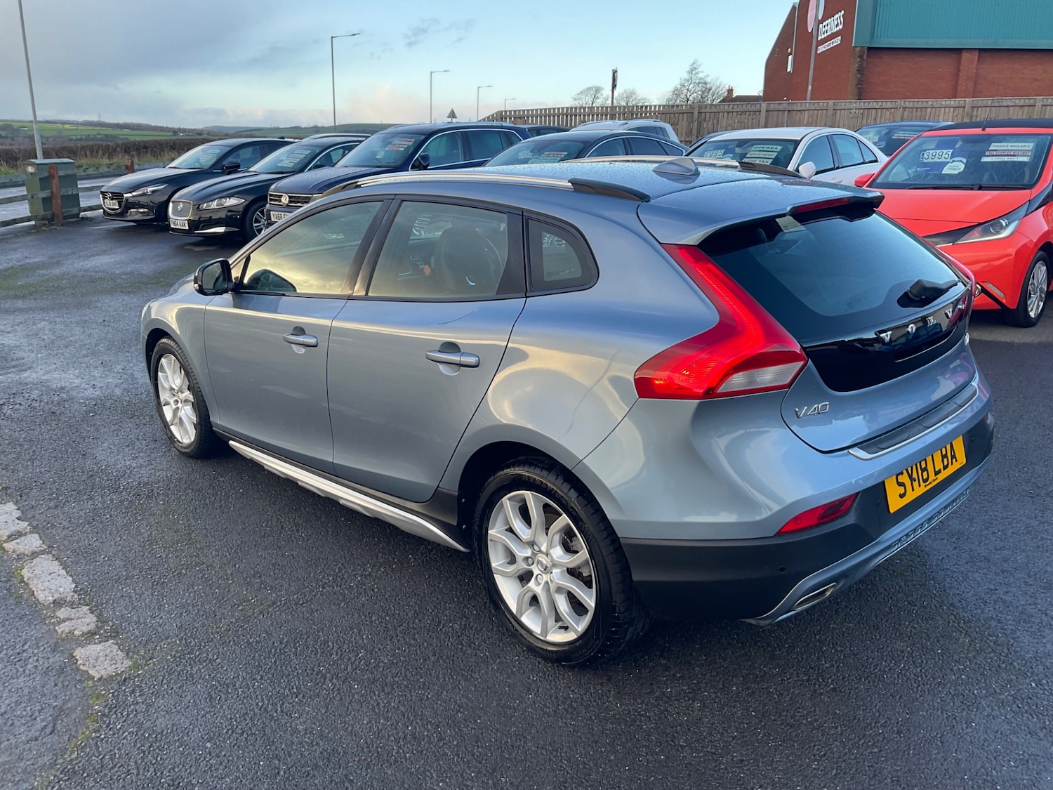 Used Volvo V40 2018 for sale - 77003399: Photo 5