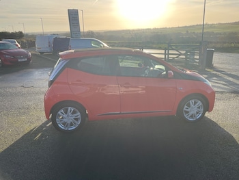 Used Toyota AYGO 2015 for sale - 76931410: Photo