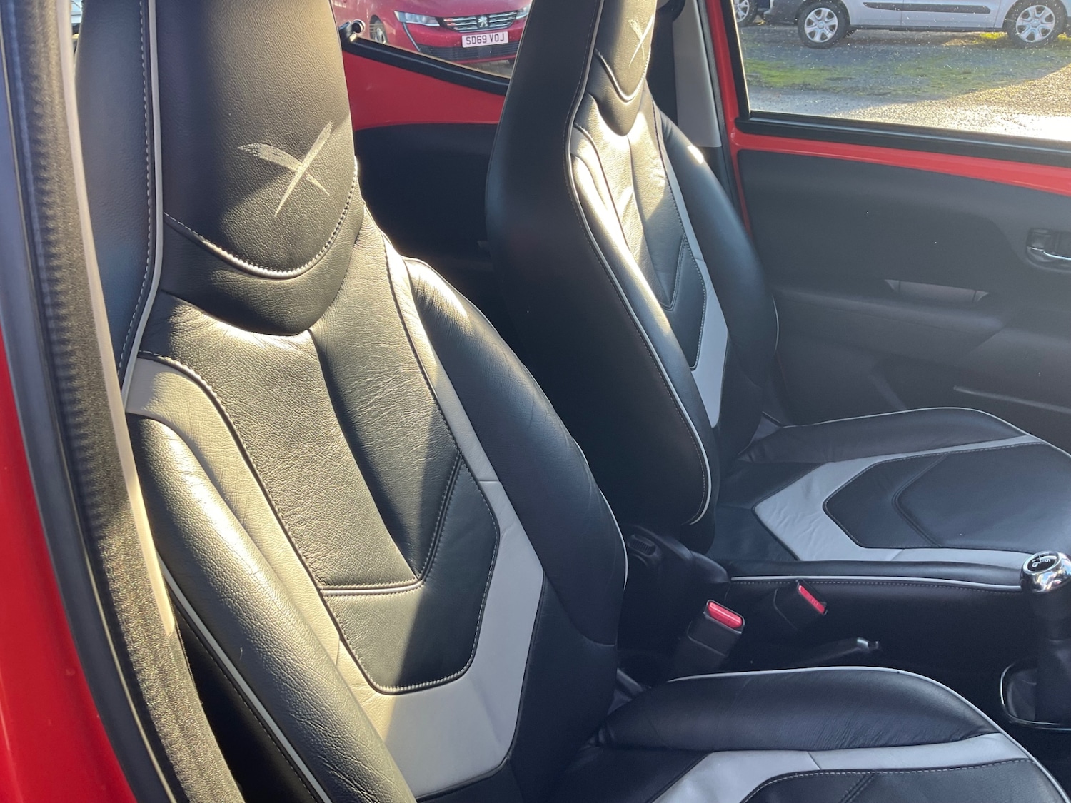 Used Toyota AYGO 2015 for sale - 76931410: Photo 9