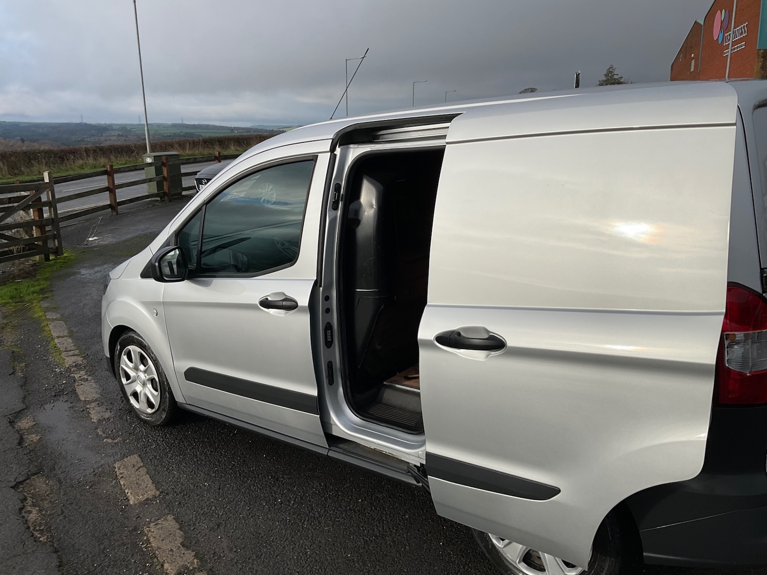 Used Ford Transit Courier 2019 for sale - 76662873: Photo 10