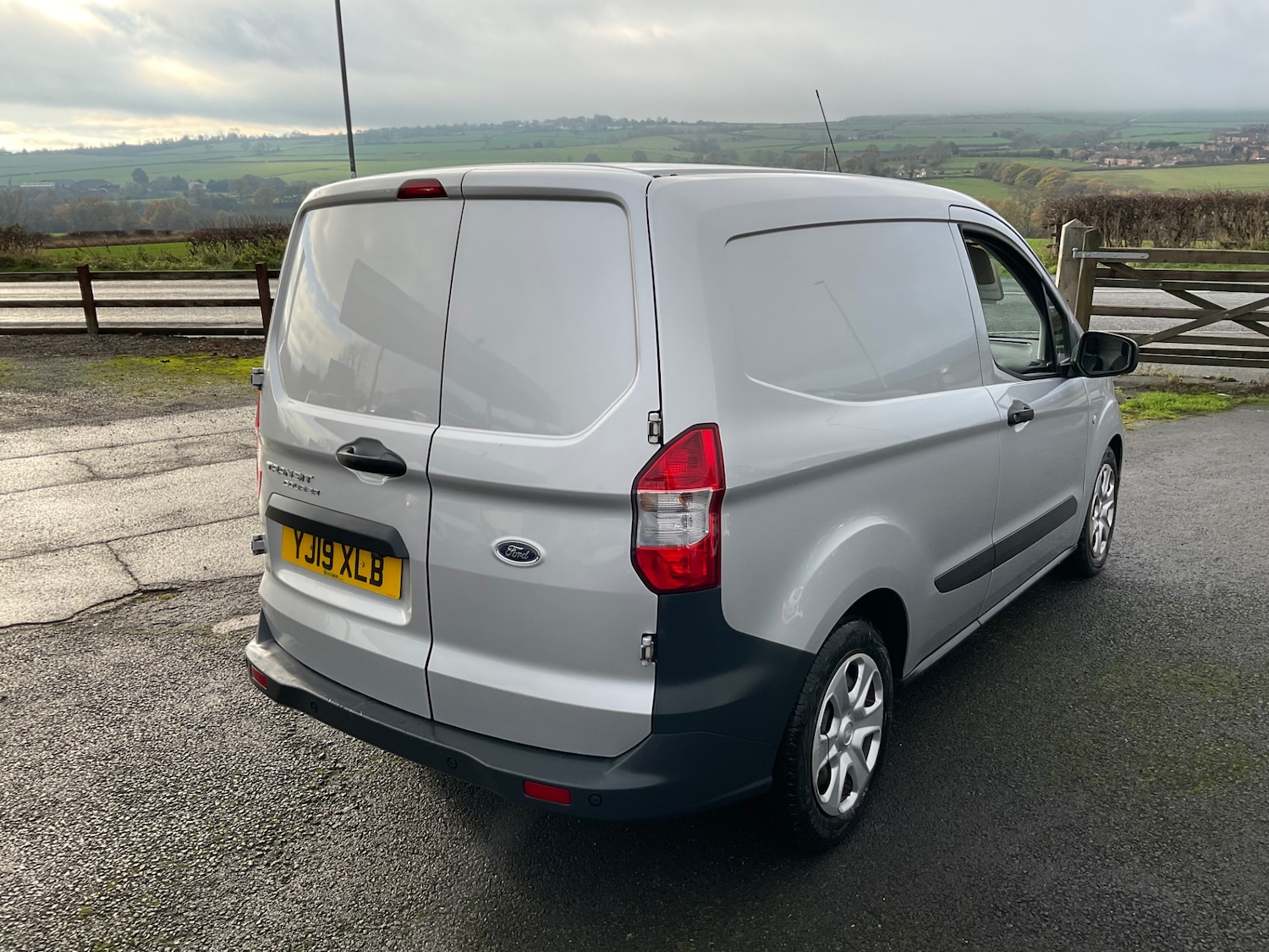 Used Ford Transit Courier 2019 for sale - 76662873: Photo 3