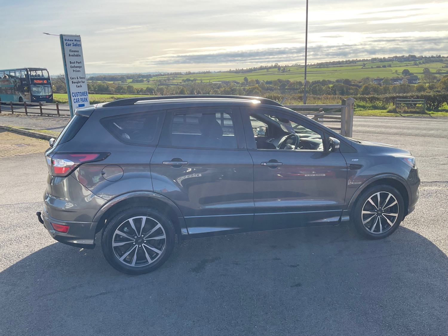 Used Ford Kuga 2017 for sale - 76413063: Photo 2