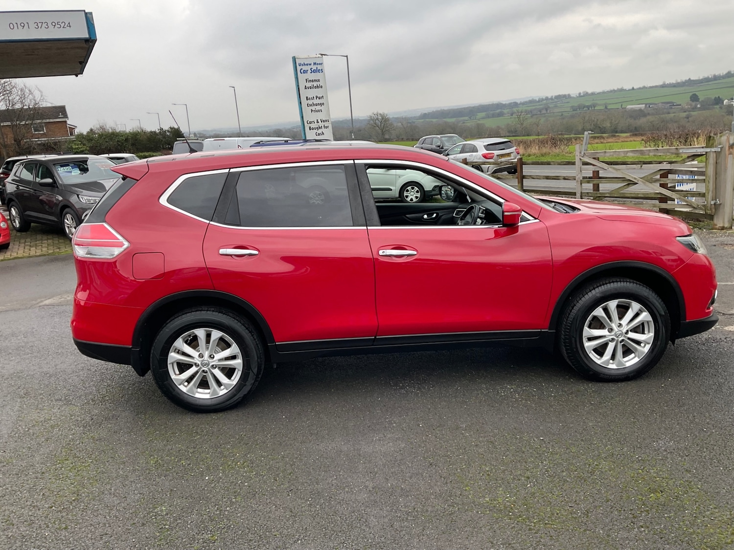 Used Nissan X-Trail 2017 for sale - 77363805: Photo 2