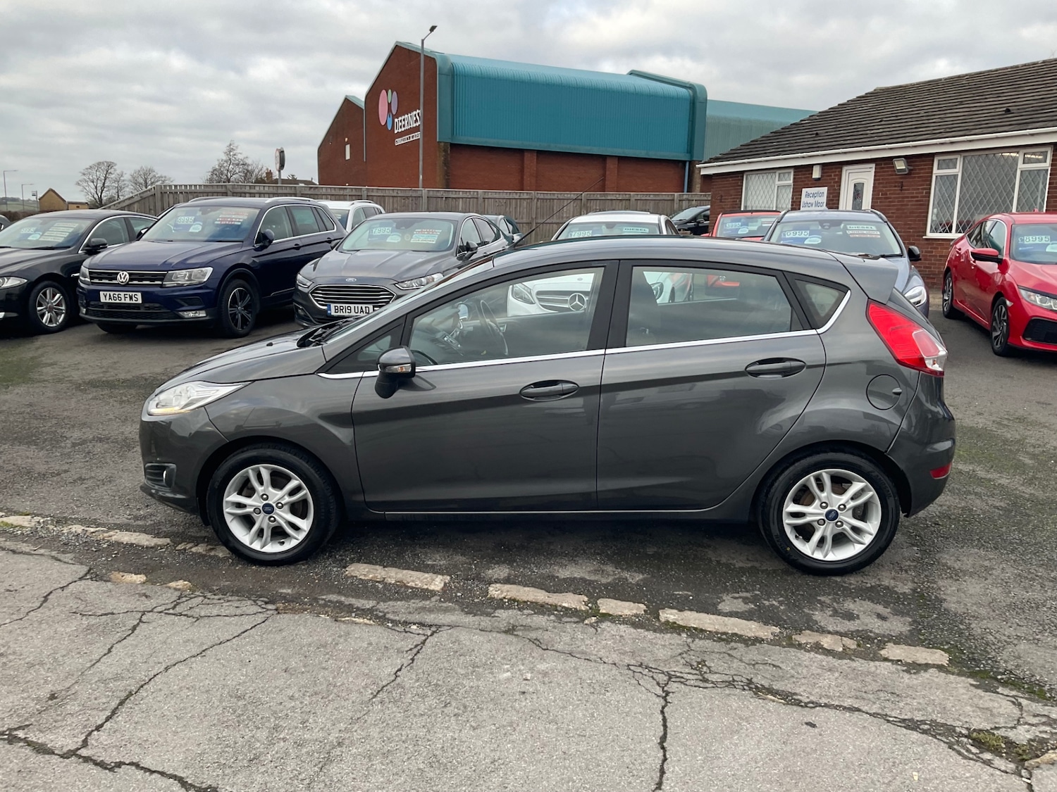 Used Ford Fiesta 2017 for sale - 77045666: Photo 6