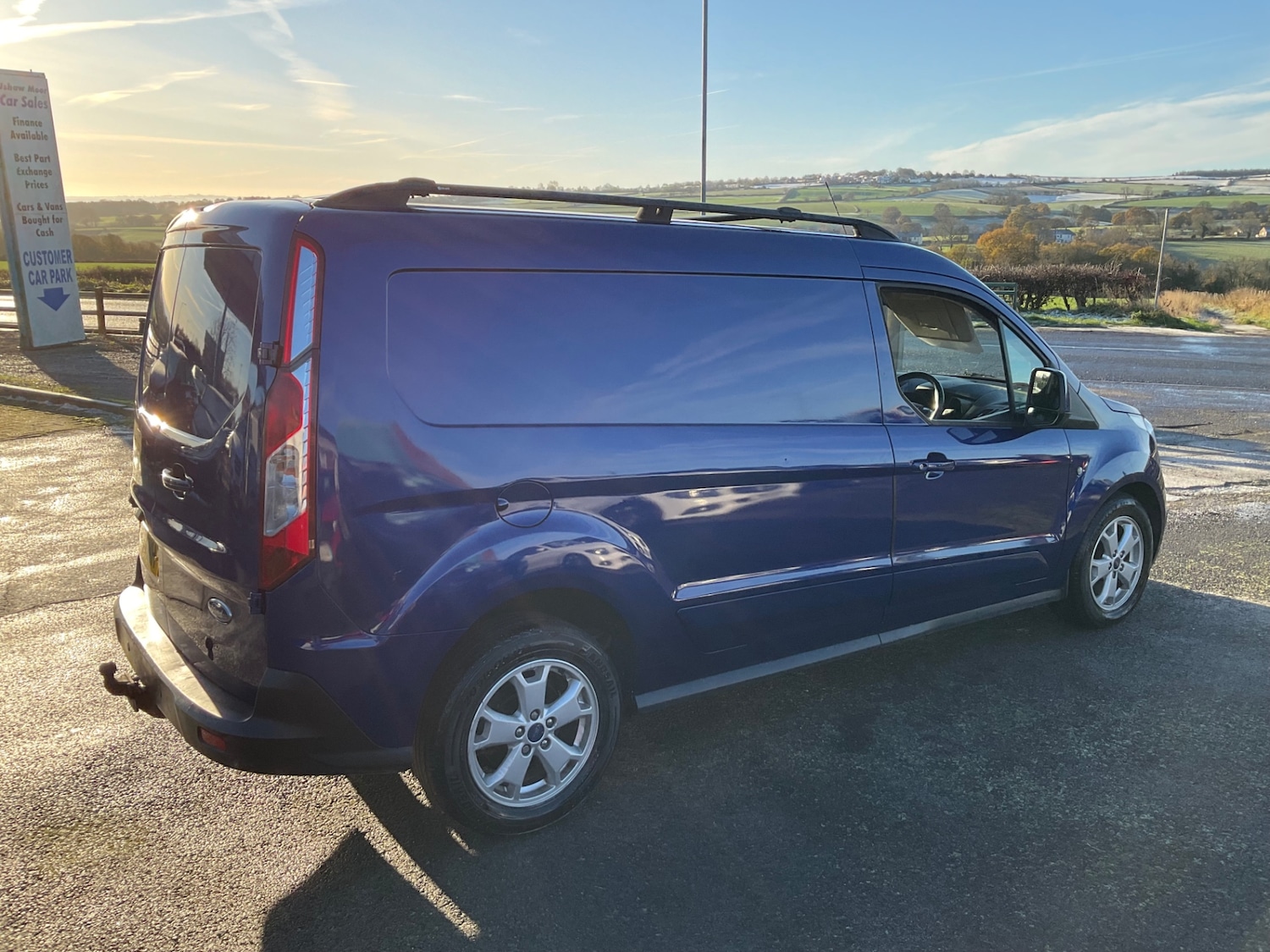 Used Ford Transit Connect 2017 for sale - 76651093: Photo 2
