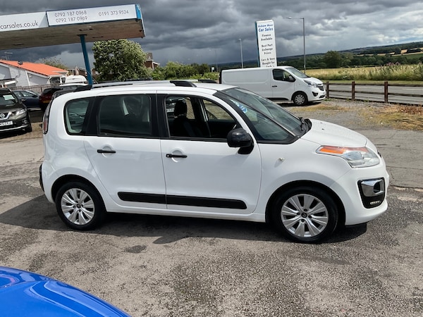 Used Citroen C3 Picasso 2016 for sale - 75130108: Photo 2