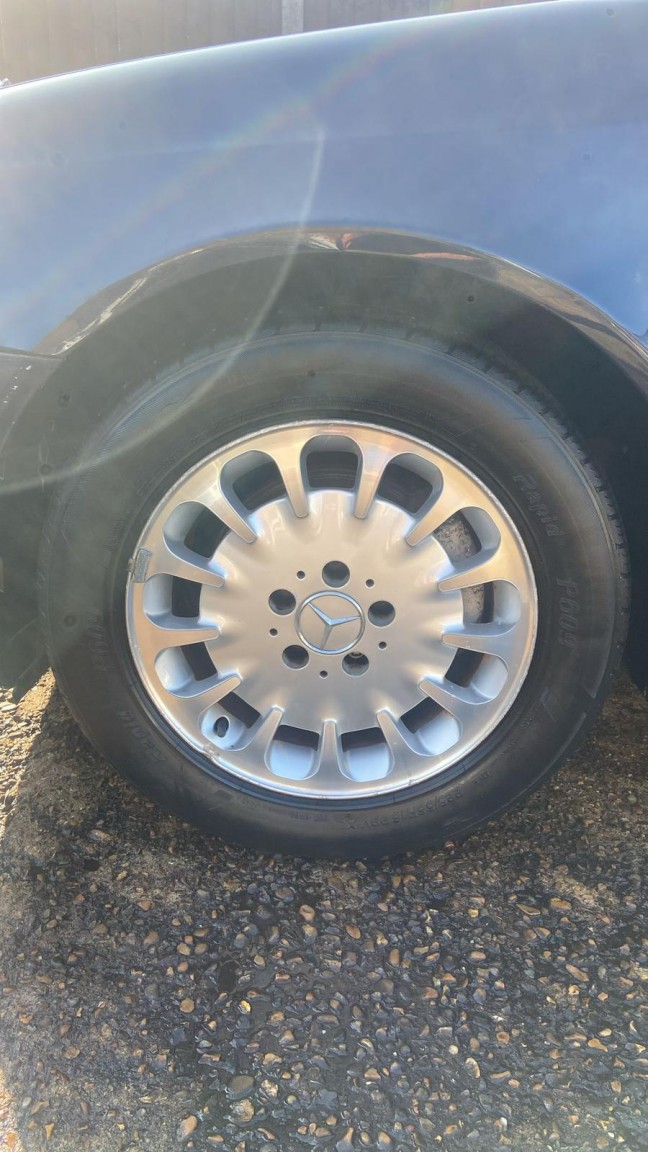 Used Mercedes-Benz E Class 2002 for sale - 77567492: Photo 11