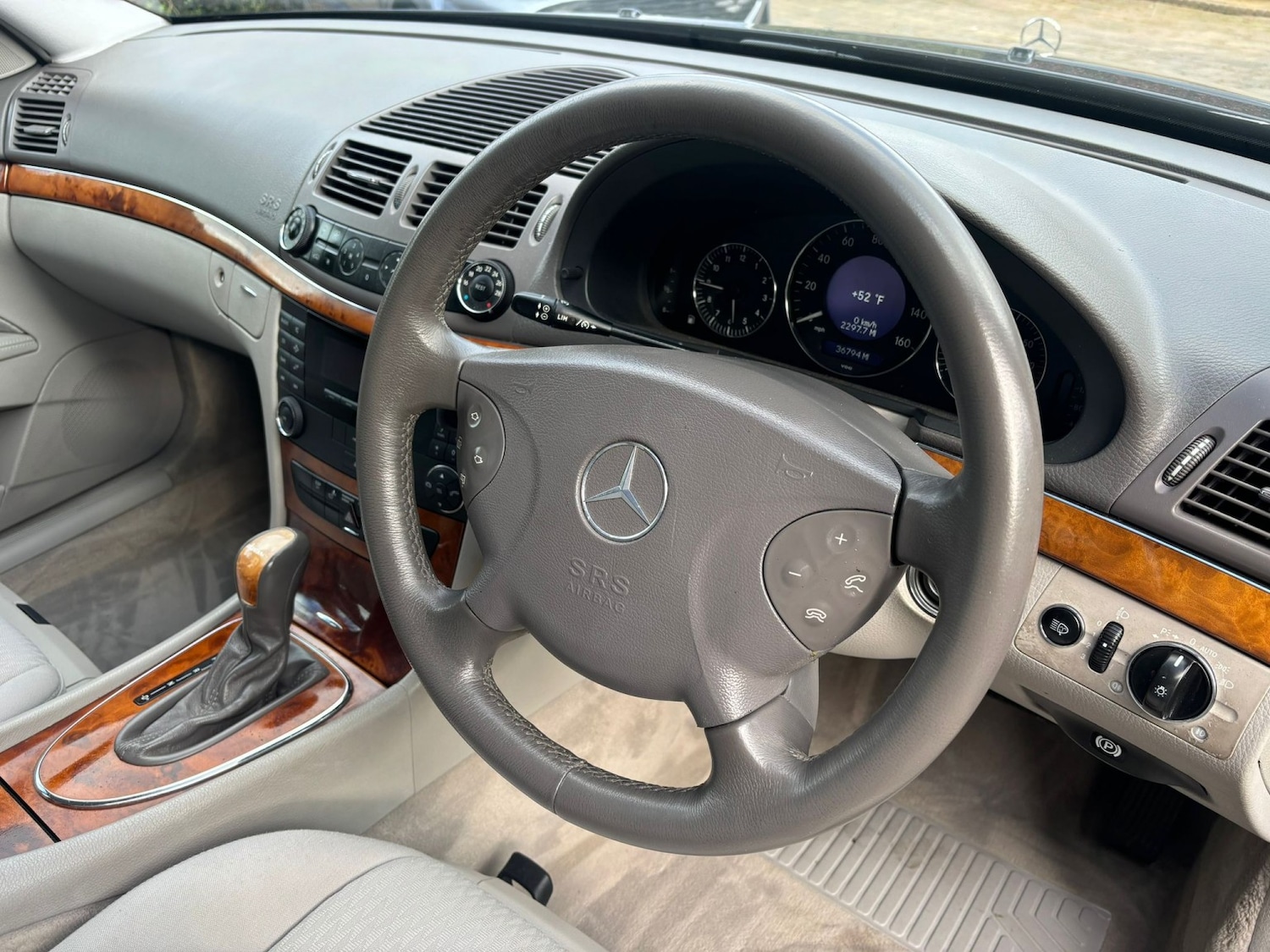 Used Mercedes-Benz E Class 2002 for sale - 77567492: Photo 12