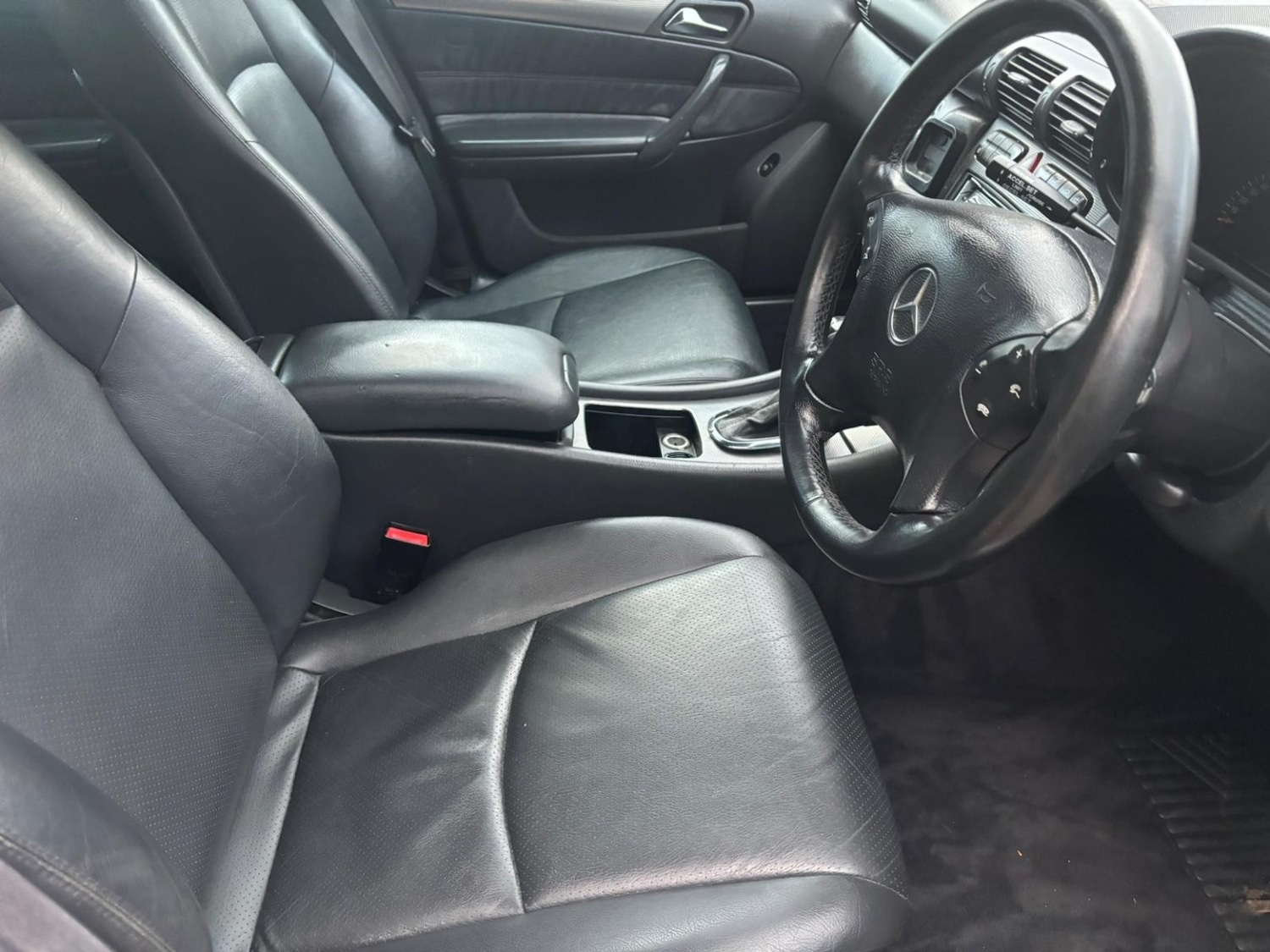 Used Mercedes-Benz C Class 2002 for sale - 76692825: Photo 11