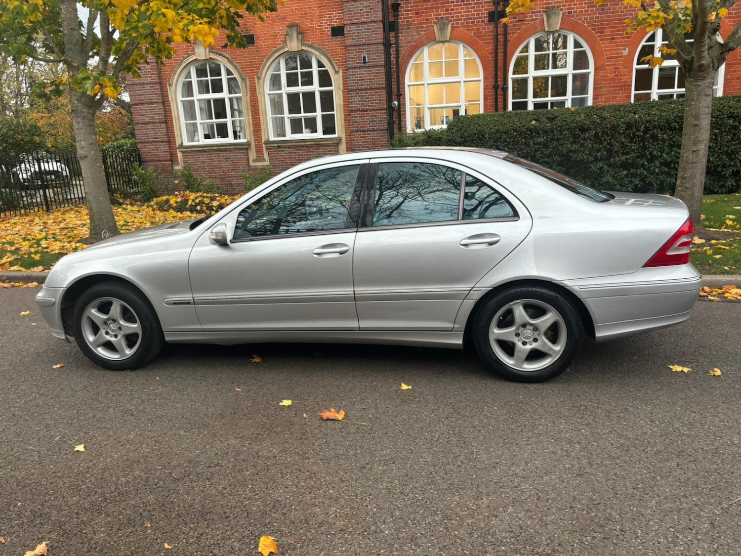 Used Mercedes-Benz C Class 2002 for sale - 76692825: Photo 9