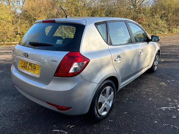 Used Kia Ceed 2011 for sale - 74308224: Photo 4