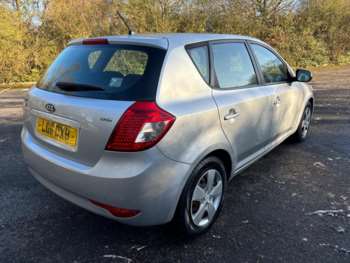 Used Kia Ceed 2011 for sale - 74308224: Photo