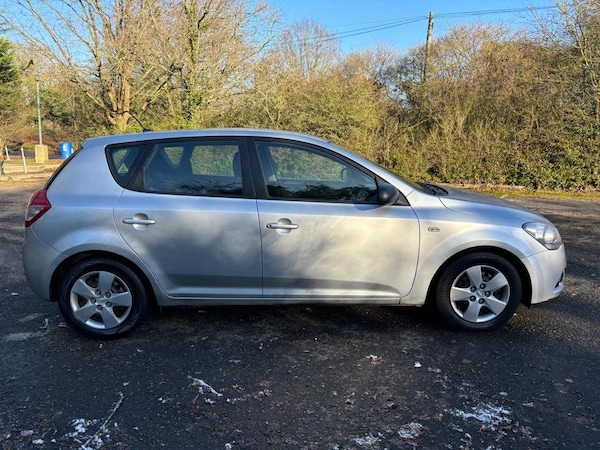Used Kia Ceed 2011 for sale - 74308224: Photo 5